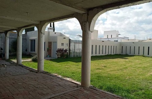 San Juan del Rio House | Contemporary home near Haciendas and vineyards 3 bedrooms 2,733 sq/ft