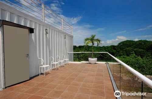 Puerto Vallarta Hotel | Container Inn