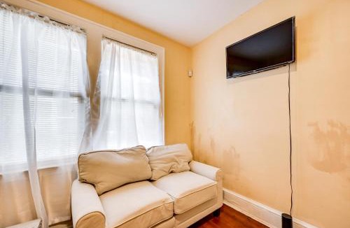 Hartford House | Convenient Hartford Condo < 2 Mi to Dtwn!