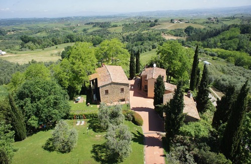 Montaione Apartment | Cosy apartment for 8 people with pool, WIFI, A/C, TV and pets allowed, close to San Gimignano