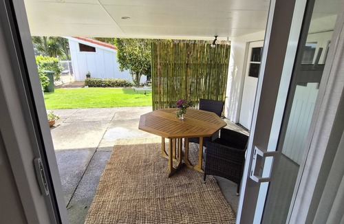 Whakatane Apartment | Cosy studio with AC and pool access