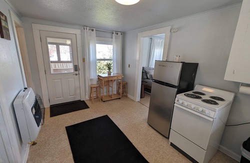 Stow Cottage | Cottage #7 - Lakefront Cozy Cottage with 1 bedroom in Charming Stow, NY
