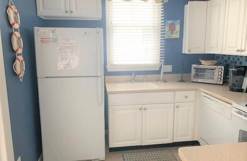Summer Village Cottage | Cottages at Summer Village, fully furnished cottage, Wi-fi, heated pools, hot tub