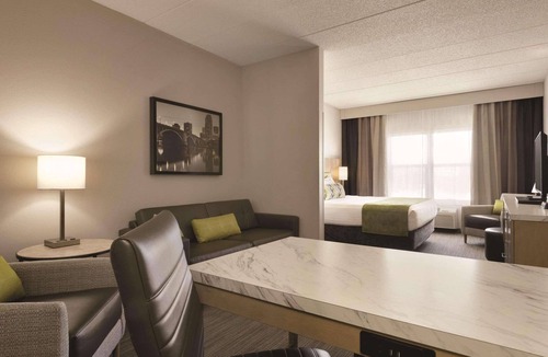 Shoreview Hotel | Country Inn & Suites by Radisson, Shoreview-Mounds View, MN