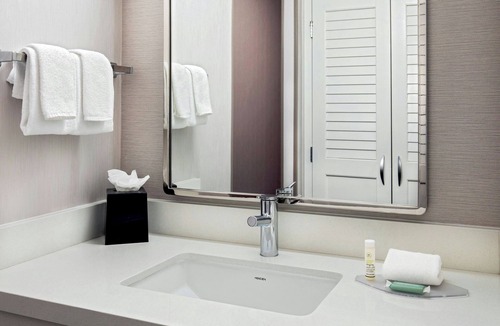 Andover Hotel | Courtyard by Marriott Boston Andover