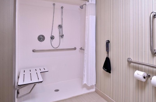 Bloomington Hotel | Courtyard by Marriott Edina Bloomington