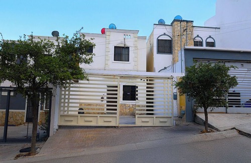 Santa Catarina Apartment | Cozy 1-bedroom apt. in Ciudad Santa Catarina with AC. 1 Car parking