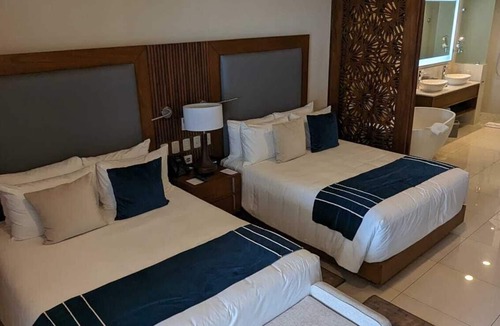 Chula Vista Resort | Cozy 1-bedroom in San José del Cabo with spa, gym, lazy river, and infinity pool