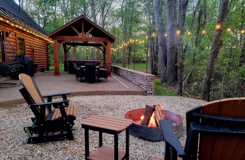 Gambier Cabin | Cozy 2-bedroom cabin in near Gambier, peaceful woodland setting