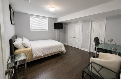 Mount Pleasant Apartment | Cozy 3-Bedroom Caledon Basement Suite with Private Entry, Full Kitchen, WiFi, Laundry & Spacious Backyard Patio - 5 Mins to Brampton - Great for Families, Groups & Long Stays!