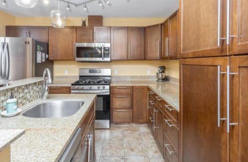 Midtown Anchorage House | Cozy 3B Retreat Central Anchorage 8Min Airport