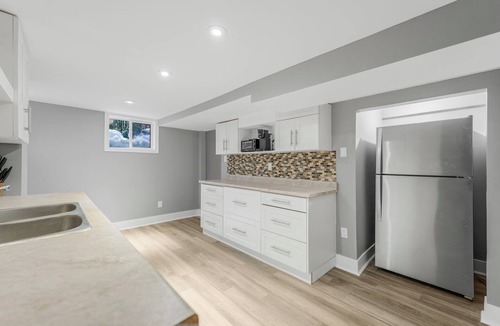 Barrie Apartment | Cozy and Spacious 1BR Basement Apartment | Private entrance