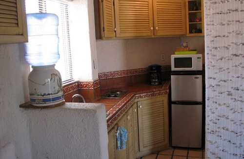 El Medano Ejidal Apartment | Cozy apartment on the marina with pool, kitchen, WiFi and AC in Cabo San Lucas