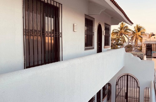 Los Cabos Apartment | Cozy bedroom for rent. 5 min from the beach