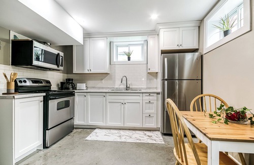 Sudbury Apartment | Cozy Comfy Studio
