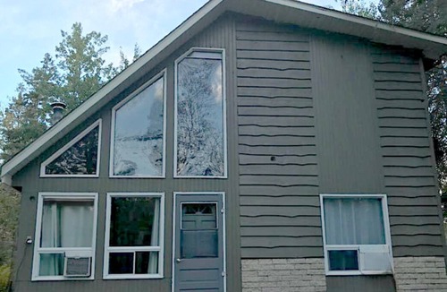 Arnes Cottage | Cozy cottage in Arnes, 5 minute walk to Winnipeg lake