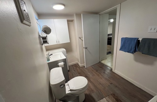 Regional District of Nanaimo House | Cozy #Early Check-in#Walkable Harbour Front#Attractions-Amenities#W/INFANT CRIB