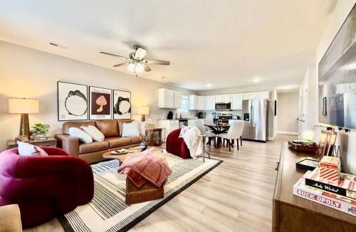 Wilmington House | Cozy Equestrian Themed Getaway in Wilmington