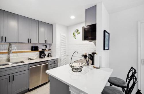 Old East Dallas House | Cozy & Modern Home in Heart of Dallas