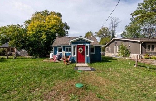 Hastings Cottage | Cozy oasis by the Trent River/Rice Lake