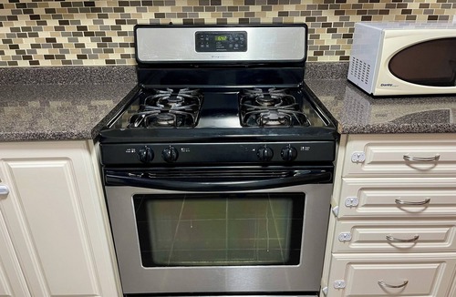 Brampton Apartment | Cozy private basement near Toronto Airport