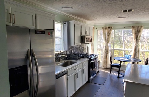 Nashville House | Cozy Private Retreat Near Airport and Downtown Nashville.