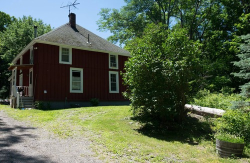 Glendale House | Cozy Secluded Cabin in the Berkshires