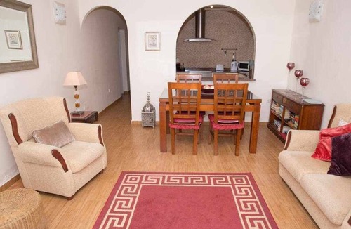 Vista de los Angeles-Rumina Apartment | Cozy south facing apartment