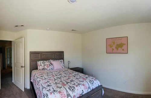 Katy Apartment | Cozy Spacious Home w. Fire Pit, Garden Tub & More!