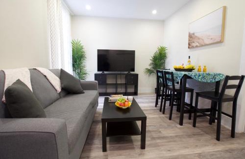 Cote-Des-Neiges—Notre-Dame-De-Grace Apartment | Cozy stays