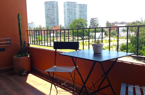 North Hotel Zone Apartment | Cozy studio in Vallarta's Hotel Zone