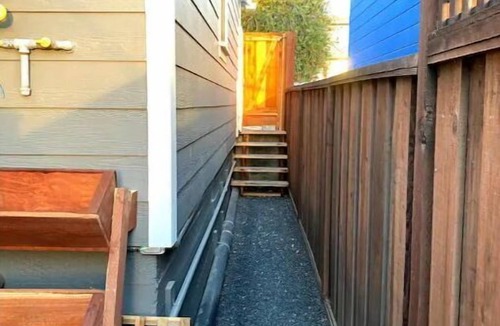 Paradise Valley Apartment | Cozy Tiny studio 20Min to DwTn SF & 7min to SFO