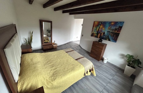 Jocotitlan Apartment | Create great moments in this beautiful space and enjoy the Jacuzzi.