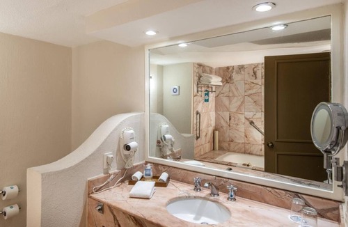 North Hotel Zone Resort | Crown Paradise Golden Puerto Vallarta All Inclusive
