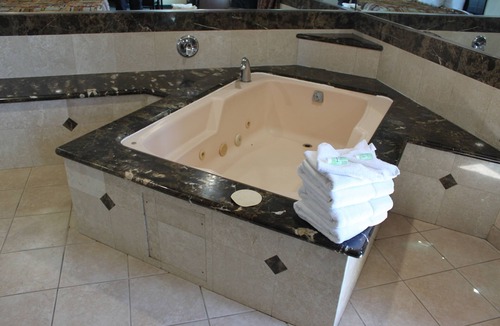 Lennox Hotel | Crystal Inn Suites & Spas