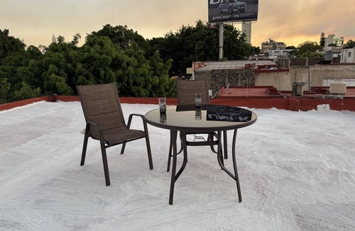 Financial District Apartment | Cute Providencia Apartment one block from Midtown mall