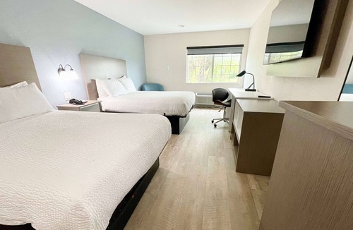 South Arlington Hotel | Days Inn by Wyndham Arlington