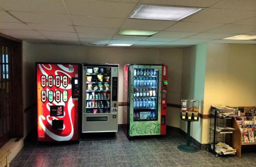 Madison Heights Hotel | Days Inn & Suites by Wyndham Madison Heights MI