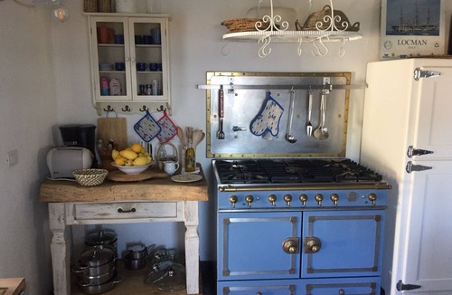 Chiessi Cottage | DE LUXE ROMANTIC FISCHERMAN'S COTTAGE