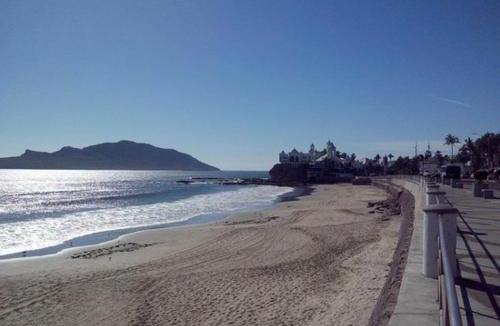 Mazatlan Apartment | Departamento Centrico Mazatlan a 2 cuadras de la playa, Close to the beach