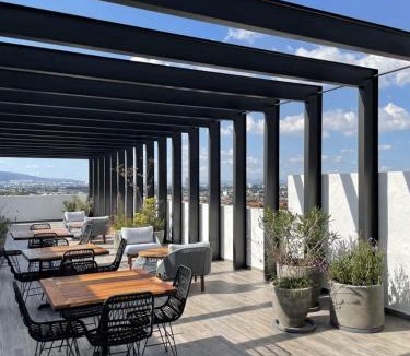 San Pedro Tlaquepaque Apartment | Departamento de Lujo con Alberca Panoramica en Zona Metropolitana de Guadalajara