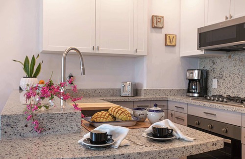 South Shore Hotel Area Apartment | Designer Remodeled Beachfront Retreat, Ocean Views