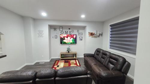 Winnipeg House | Devonshire Cozy Haven