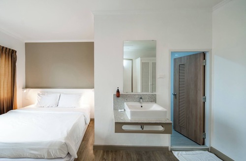 Nai Wiang Hotel | Dhevaraj Hotel