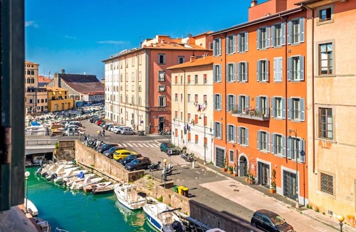 Venezia Nuova Apartment | Dimora degli affreschi - ToscanaOneHH