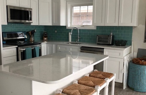 Matunuck House | Directly on the Ocean with pocket beach and brand new renovations!