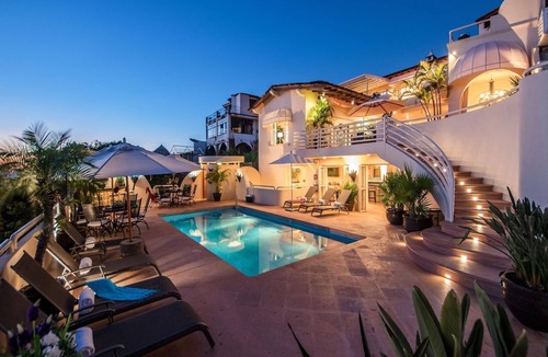 Cerro Villa | Discover this Mexican gem just a few blocks to the beach ,old town