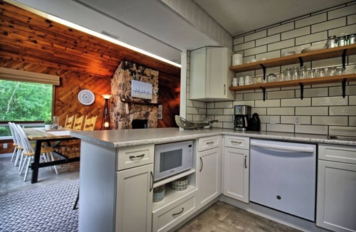 Grand Beach Cabin | Discover Your Perfect Retreat at Evergreen Escape Cabin Rental!