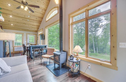 Almelund House | Dock, Fire Pit, Games! Spirt Lake Family Retreat