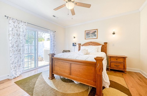 Mineral House | Dog-friendly lake-view townhome with firepit, grill, kayaks, tennis, AC, & W/D